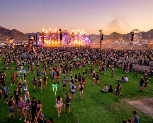 How Artificial Turf Holds Up at Festivals Like EDC and F1 Las Vegas